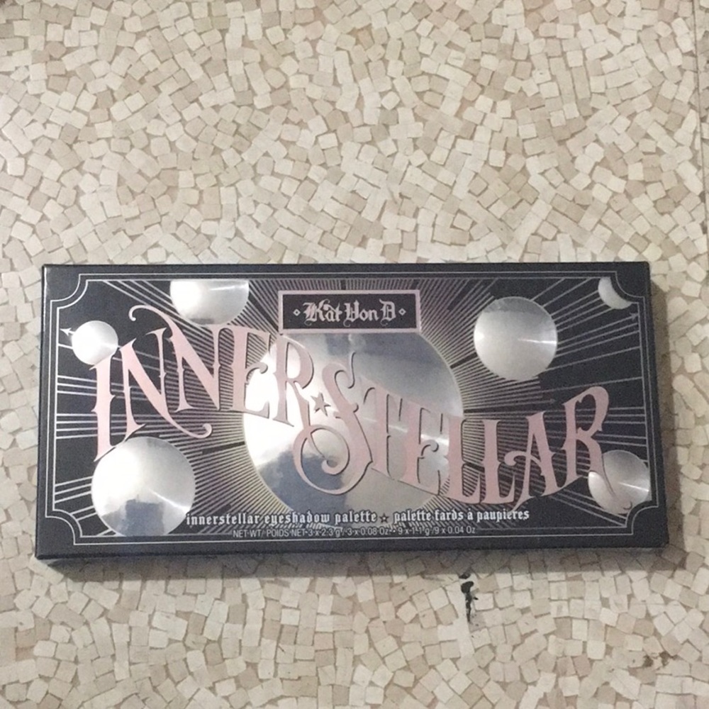 Damaged Kat von d eyeshadow pallet